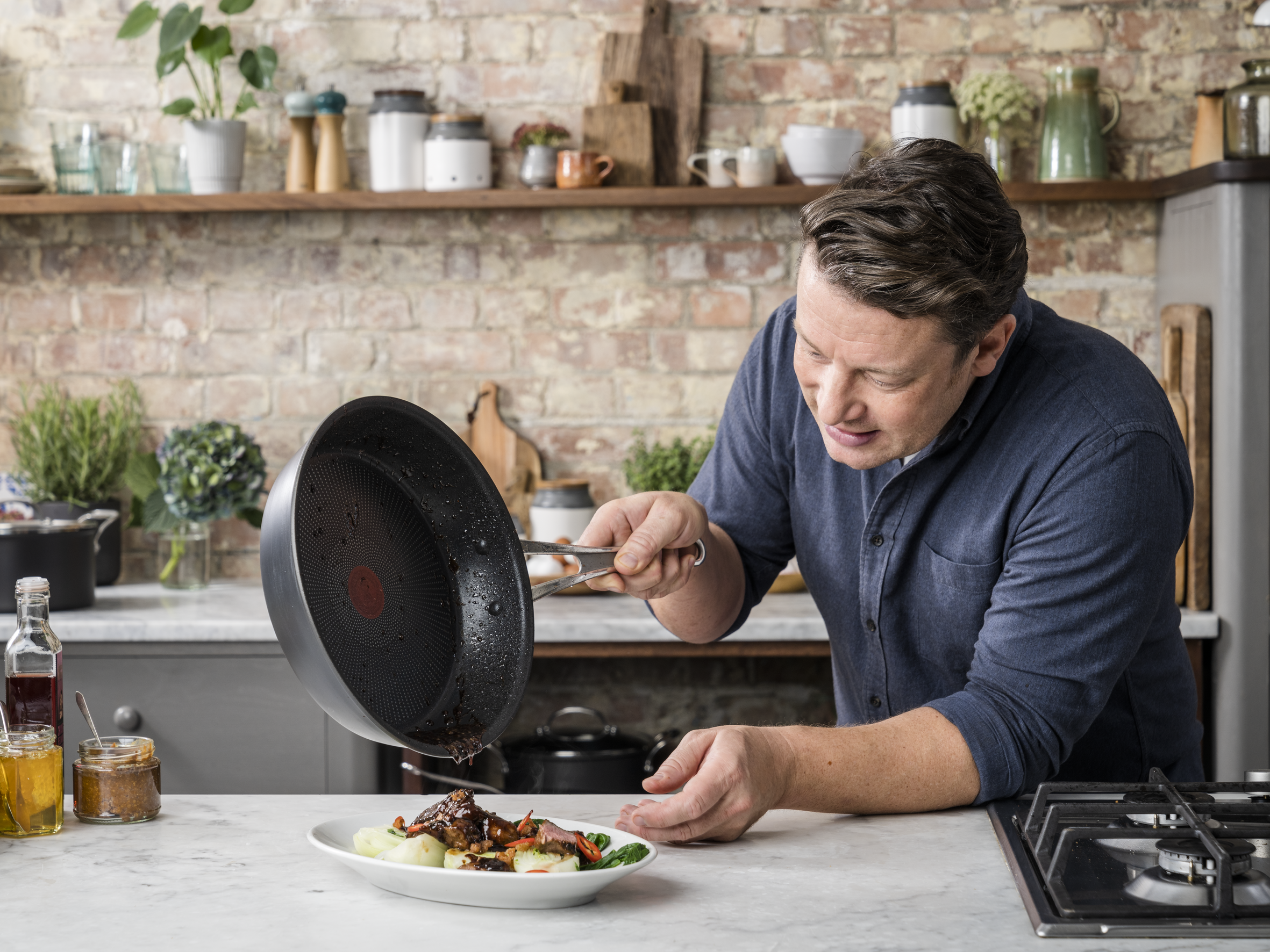 Jamie Oliver by Tefal Cooks Classic Non-Stick Induction Hard Anodised Twinpack Frypan Set 24/28cm