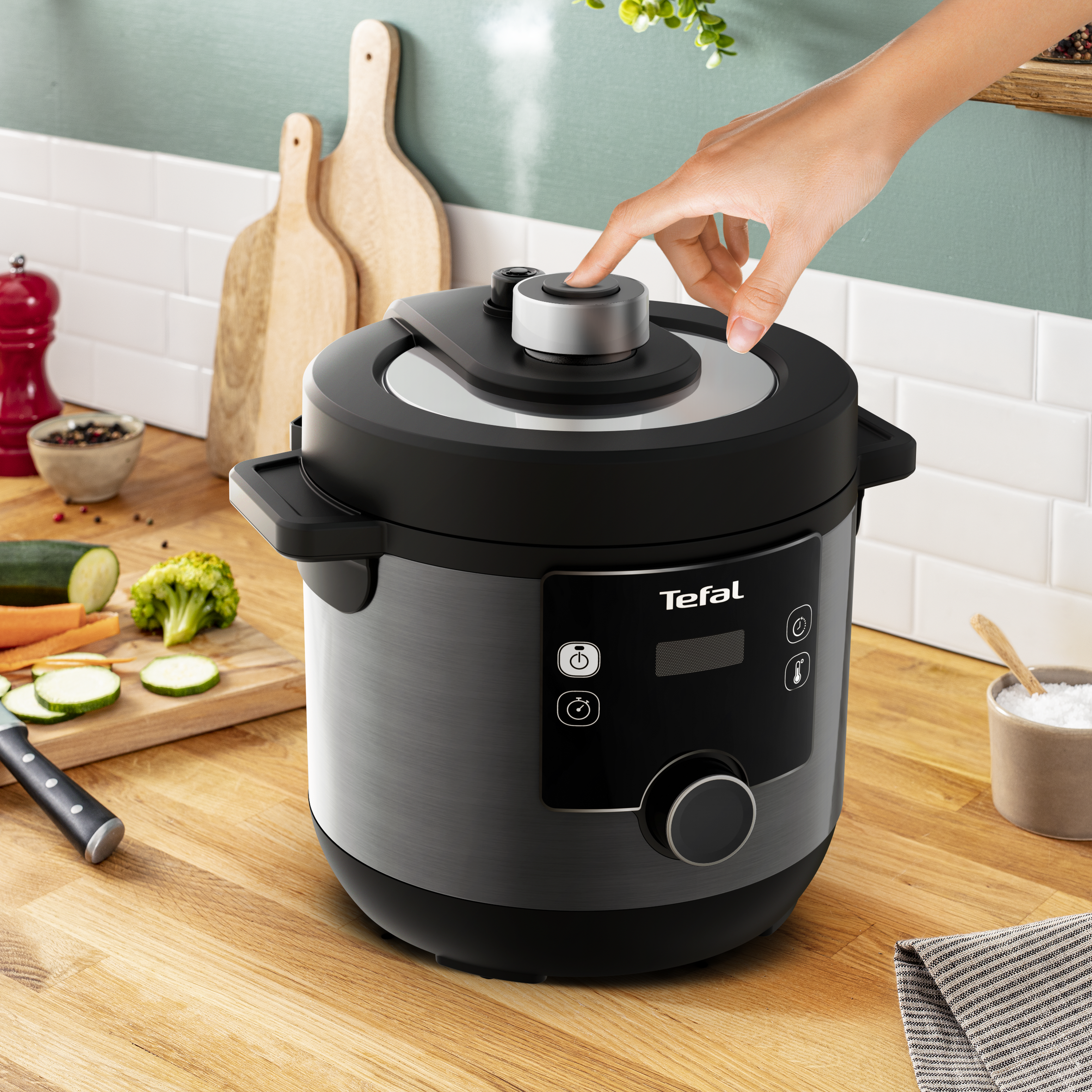 Turbo Cuisine Maxi & Fry Air Fryer and Multicooker CY7788