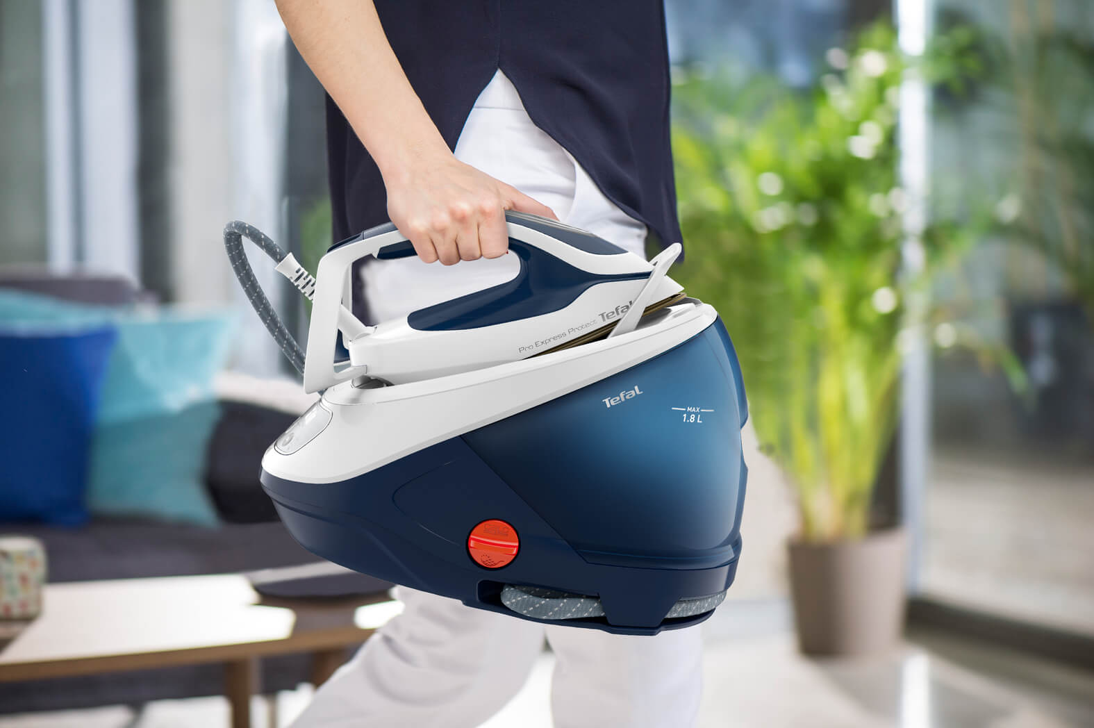 Tefal Pro Express Protect Steam Generator Iron GV9222